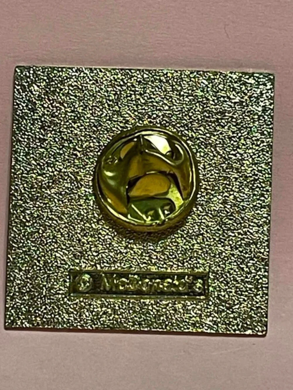 McDonald’s Enamel Advertising 2001 Crew Lapel Pin #9596